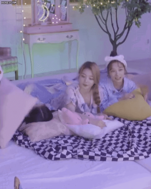 호불호 갈리는 잠옷 gif_2.gif