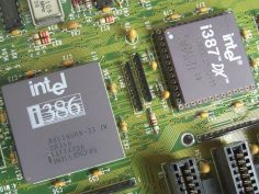 CPU 성능 DLC로 팔던 시절 실제 사례 | 유머 게시판